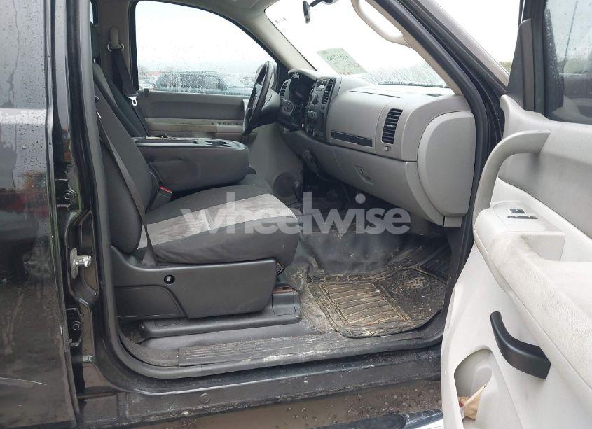 Photo 5 of 2007 Chevrolet Silverado 1500 WORK TRUCK (VIN 2GCEK13M371660777)