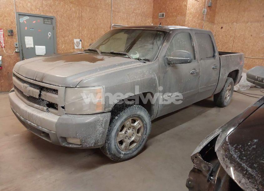 Photo 2 of 2008 Chevrolet Silverado 1500 LT1 (VIN 2GCEK13M381193202)