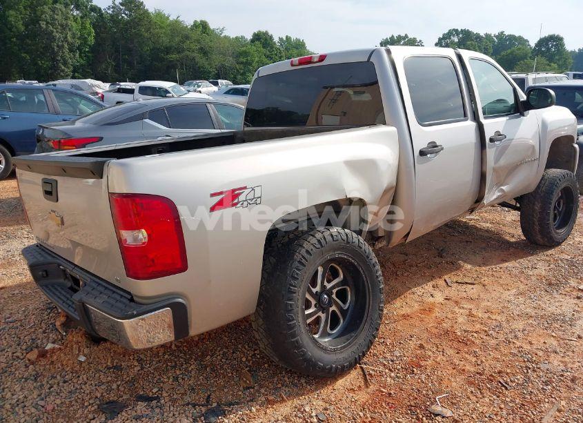 Photo 4 of 2007 Chevrolet Silverado 1500 LT1 (VIN 2GCEK13M671519668)