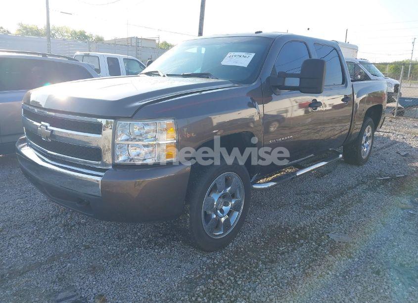 Photo 2 of 2007 Chevrolet Silverado 1500 LT2 (VIN 2GCEK13M671524630)