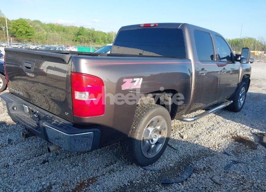 Photo 4 of 2007 Chevrolet Silverado 1500 LT2 (VIN 2GCEK13M671524630)