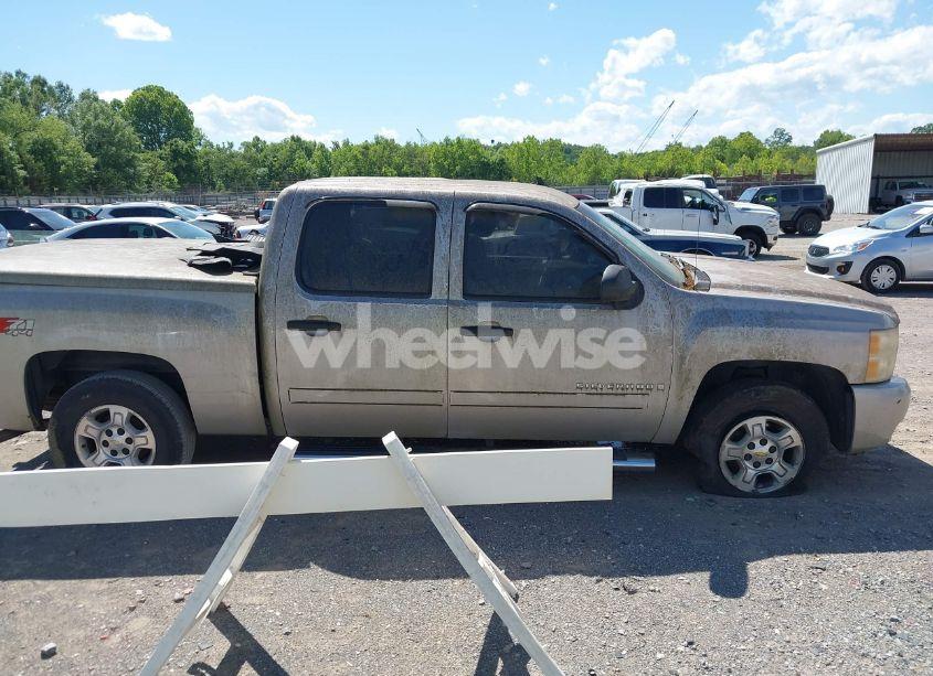 Photo 13 of 2007 Chevrolet Silverado 1500 LT1 (VIN 2GCEK13M671530685)