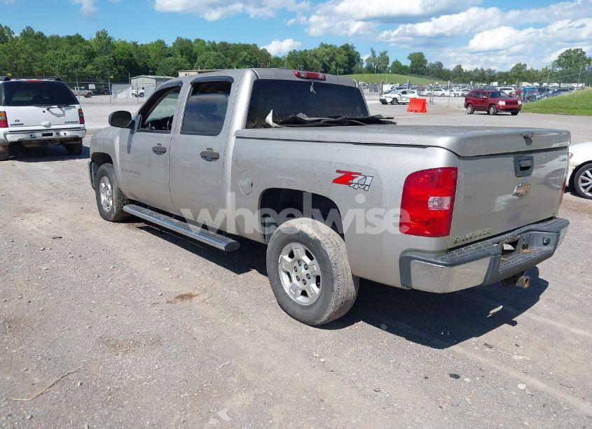 Photo 3 of 2007 Chevrolet Silverado 1500 LT1 (VIN 2GCEK13M671530685)