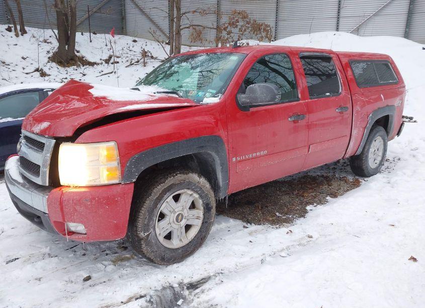 Photo 2 of 2007 Chevrolet Silverado 1500 LT2 (VIN 2GCEK13M671566327)