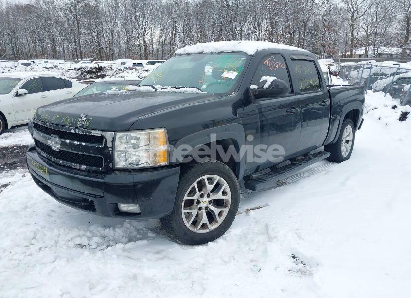 Photo 2 of 2007 Chevrolet Silverado 1500 LTZ (VIN 2GCEK13M771531683)