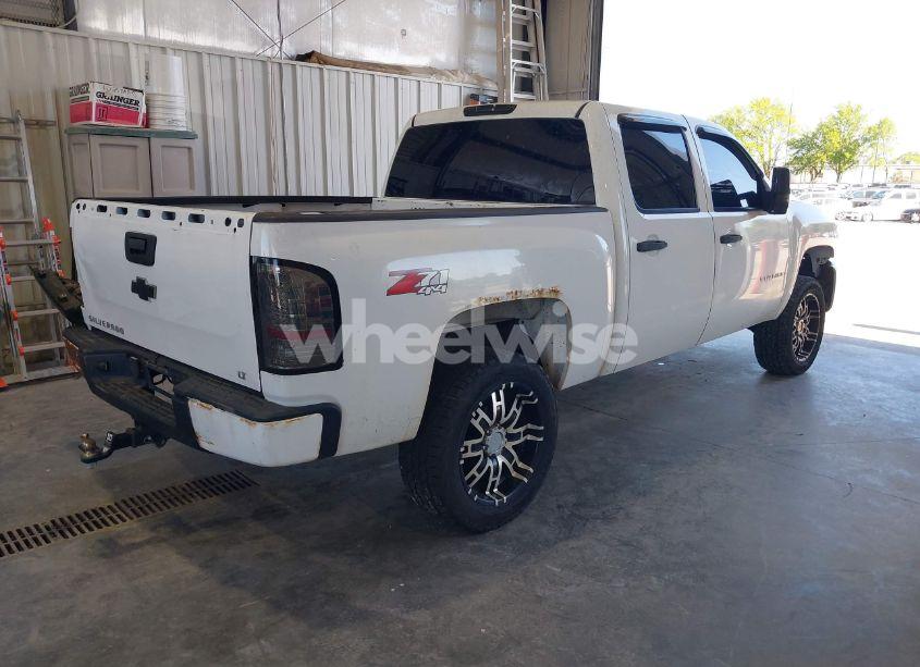 Photo 4 of 2007 Chevrolet Silverado 1500 LT1 (VIN 2GCEK13M771552579)