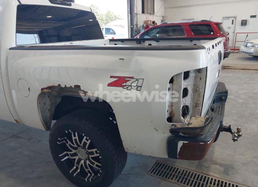 Photo 6 of 2007 Chevrolet Silverado 1500 LT1 (VIN 2GCEK13M771552579)