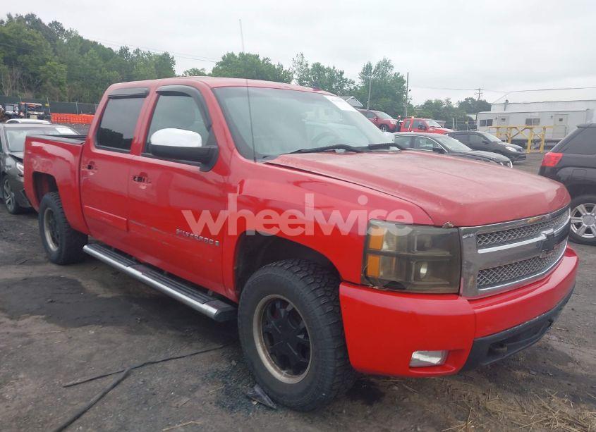 2007 Chevrolet Silverado 1500 LT1/LT2/LTZ/WORK TRUCK (VIN 2GCEK13M771670857) main photo