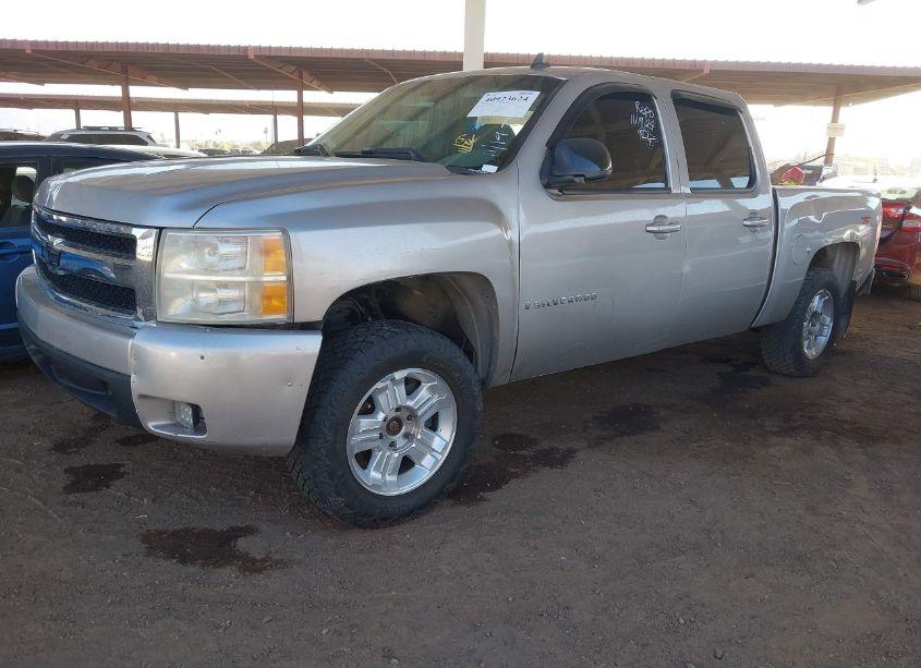 Photo 2 of 2007 Chevrolet Silverado 1500 LTZ (VIN 2GCEK13M871563283)