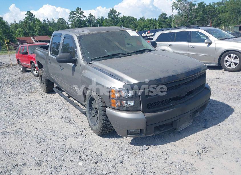 2007 Chevrolet Silverado 1500 LT2 (VIN 2GCEK13M971640176) main photo