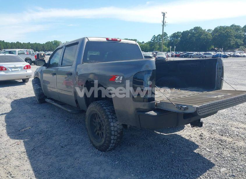 Photo 3 of 2007 Chevrolet Silverado 1500 LT2 (VIN 2GCEK13M971640176)