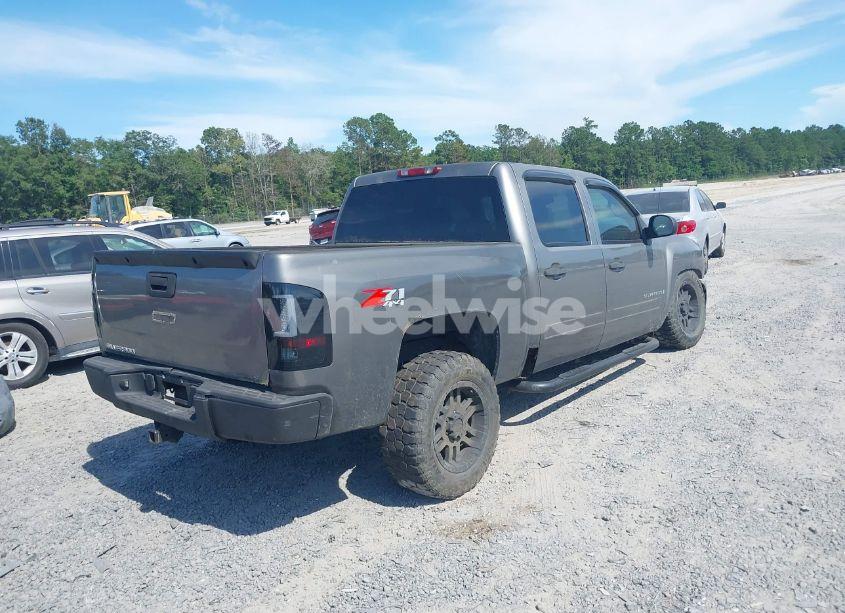 Photo 4 of 2007 Chevrolet Silverado 1500 LT2 (VIN 2GCEK13M971640176)