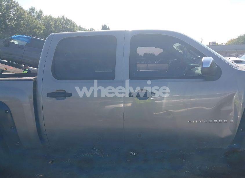 Photo 13 of 2007 Chevrolet Silverado 1500 WORK TRUCK (VIN 2GCEK13M971664073)