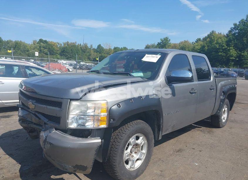 Photo 2 of 2007 Chevrolet Silverado 1500 WORK TRUCK (VIN 2GCEK13M971664073)