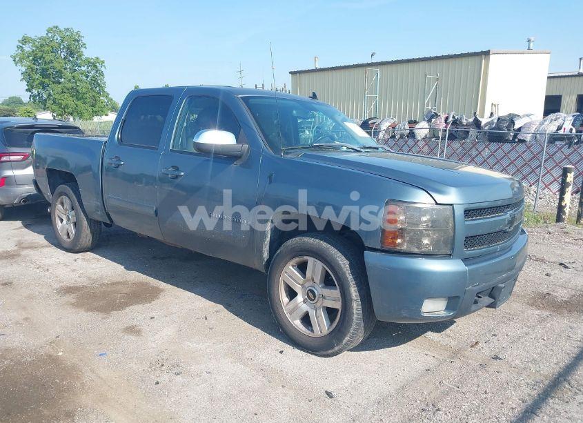 2007 Chevrolet Silverado 1500 LT1/LT2/LTZ/WORK TRUCK (VIN 2GCEK13M971692603) main photo