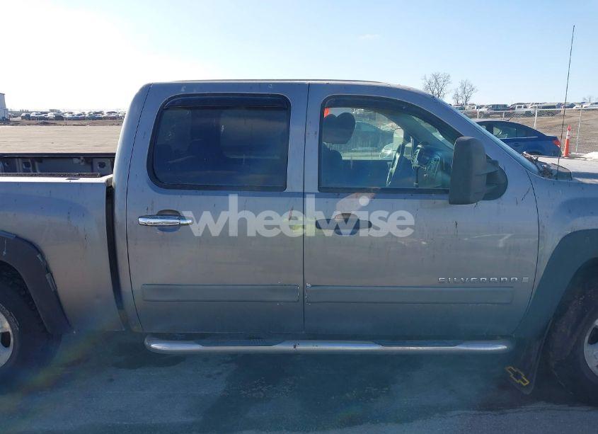 Photo 13 of 2007 Chevrolet Silverado 1500 LT1 (VIN 2GCEK13MX71529698)