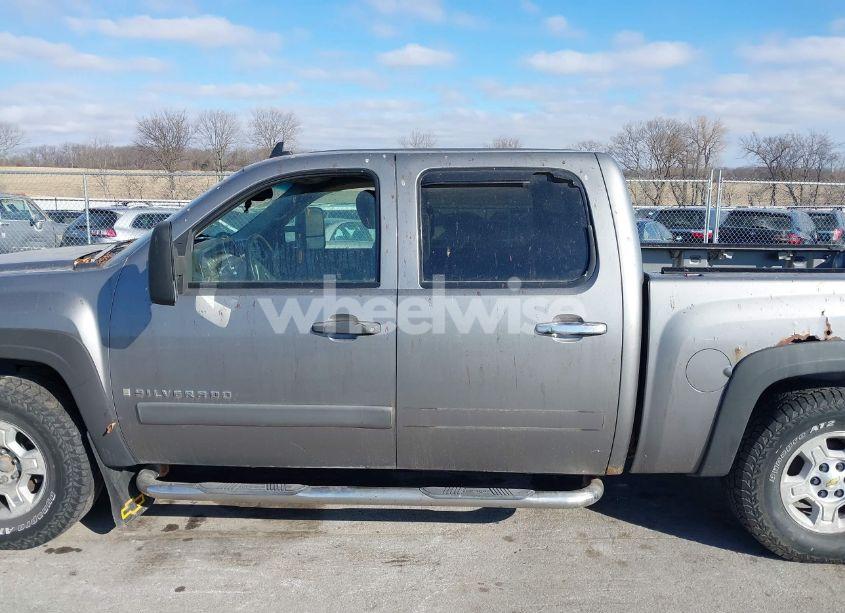 Photo 14 of 2007 Chevrolet Silverado 1500 LT1 (VIN 2GCEK13MX71529698)