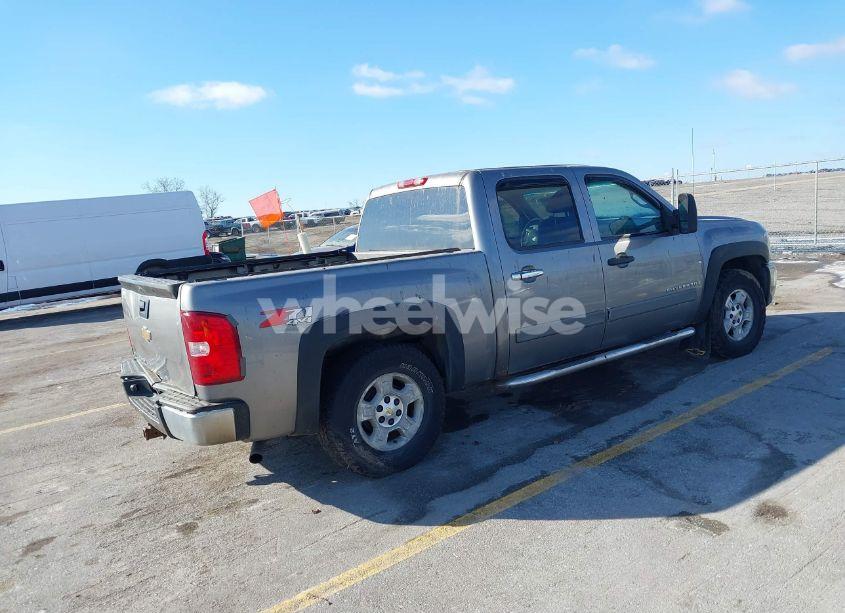 Photo 4 of 2007 Chevrolet Silverado 1500 LT1 (VIN 2GCEK13MX71529698)