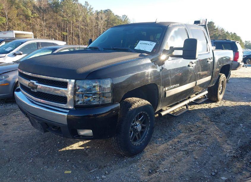 Photo 2 of 2008 Chevrolet Silverado 1500 LT1 (VIN 2GCEK13MX81100479)