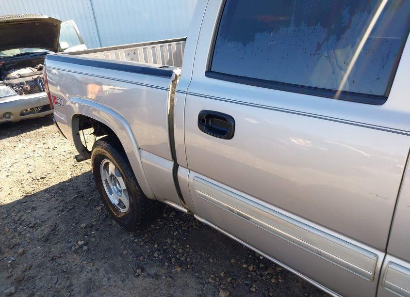 Photo 13 of 2004 Chevrolet Silverado 1500 Z71 (VIN 2GCEK13T041306413)