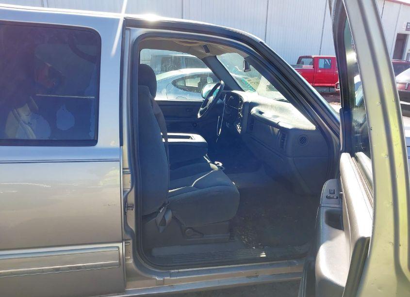 Photo 5 of 2004 Chevrolet Silverado 1500 Z71 (VIN 2GCEK13T041306413)