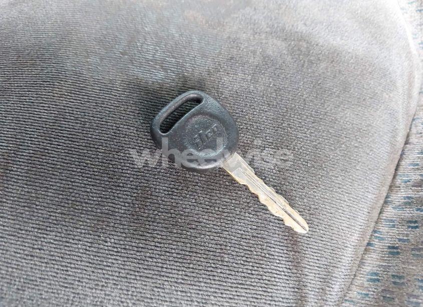 Photo 11 of 2004 Chevrolet Silverado 1500 Z71 (VIN 2GCEK13T041320702)