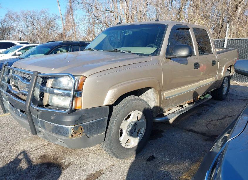 Photo 2 of 2004 Chevrolet Silverado 1500 Z71 (VIN 2GCEK13T041320960)