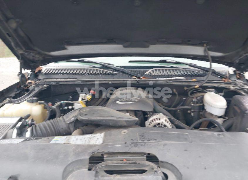 Photo 10 of 2004 Chevrolet Silverado 1500 LS (VIN 2GCEK13T041417270)