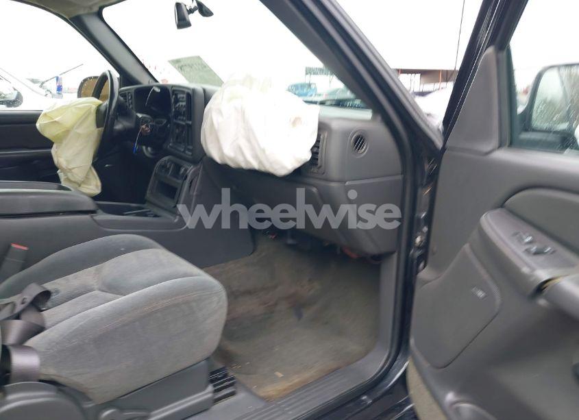 Photo 5 of 2004 Chevrolet Silverado 1500 LS (VIN 2GCEK13T041417270)