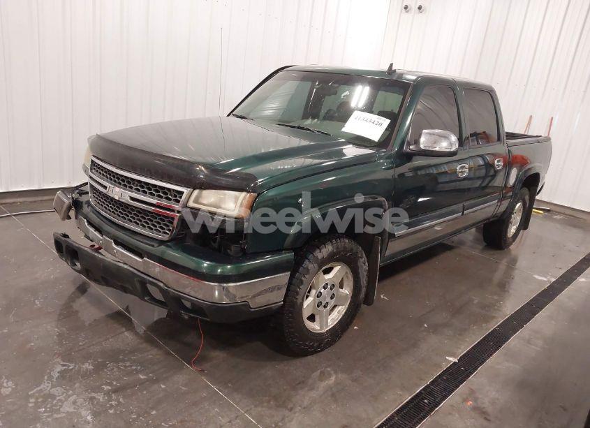 Photo 2 of 2006 Chevrolet Silverado 1500 LT1 (VIN 2GCEK13T061192402)