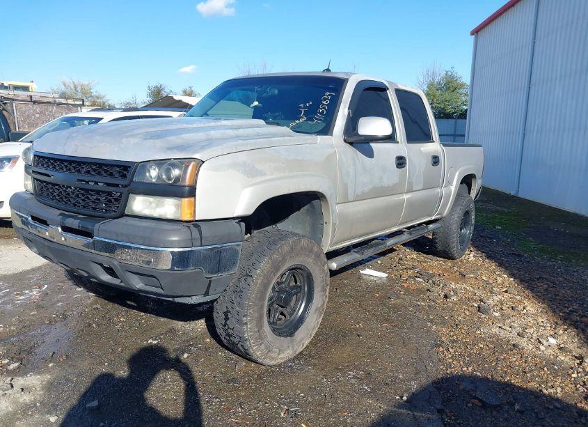 Photo 2 of 2005 Chevrolet Silverado 1500 Z71 (VIN 2GCEK13T251138615)