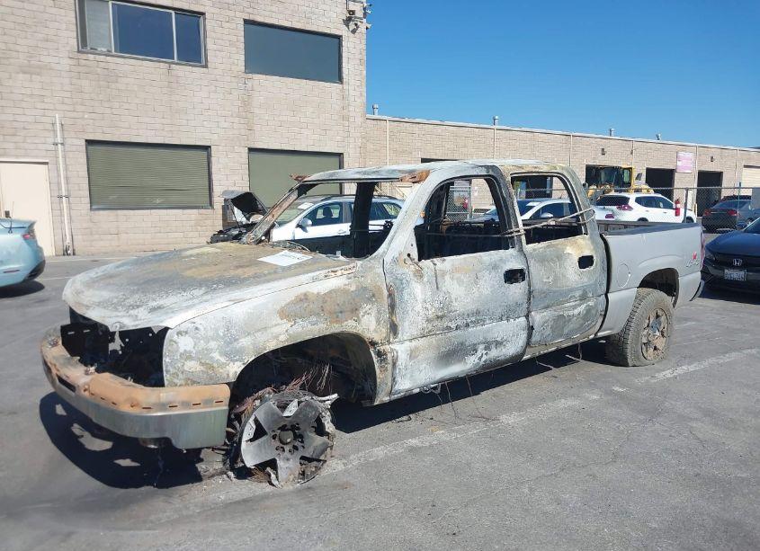 Photo 2 of 2005 Chevrolet Silverado 1500 LS (VIN 2GCEK13T351171770)