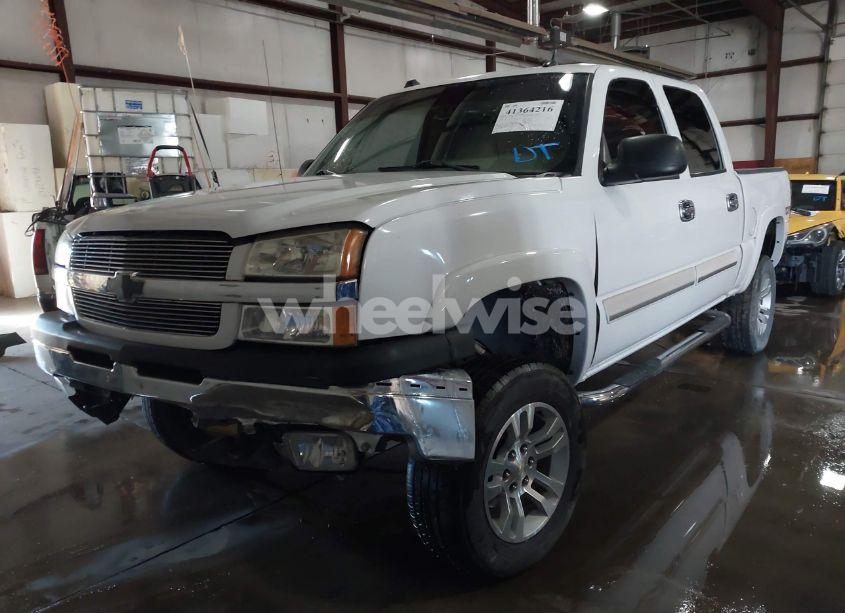 Photo 2 of 2005 Chevrolet Silverado 1500 Z71 (VIN 2GCEK13T351186933)