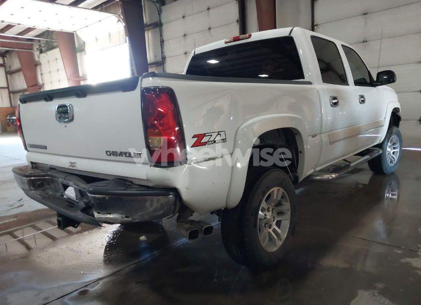 Photo 4 of 2005 Chevrolet Silverado 1500 Z71 (VIN 2GCEK13T351186933)