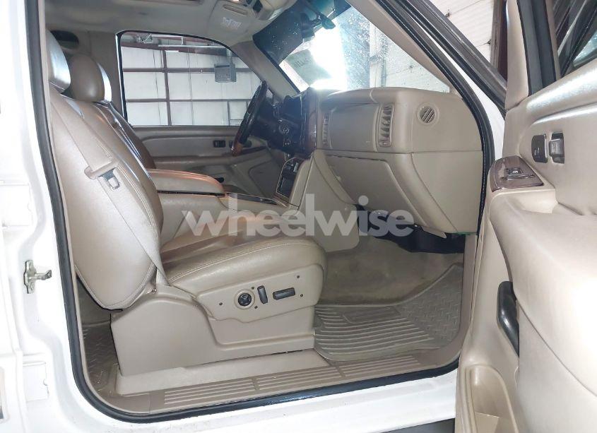 Photo 5 of 2005 Chevrolet Silverado 1500 Z71 (VIN 2GCEK13T351186933)