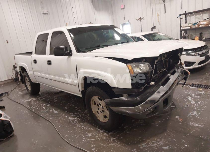 2005 Chevrolet Silverado 1500 Z71 (VIN 2GCEK13T351236438) main photo