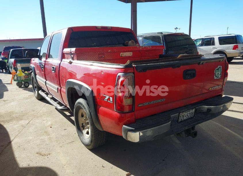 Photo 3 of 2005 Chevrolet Silverado 1500 Z71 (VIN 2GCEK13T351241736)