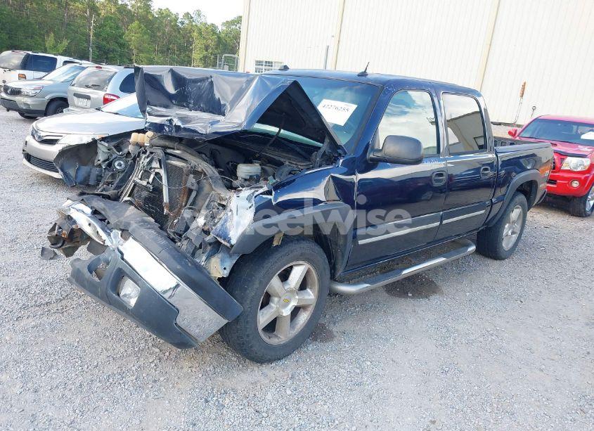 Photo 2 of 2005 Chevrolet Silverado 1500 Z71 (VIN 2GCEK13T451267178)