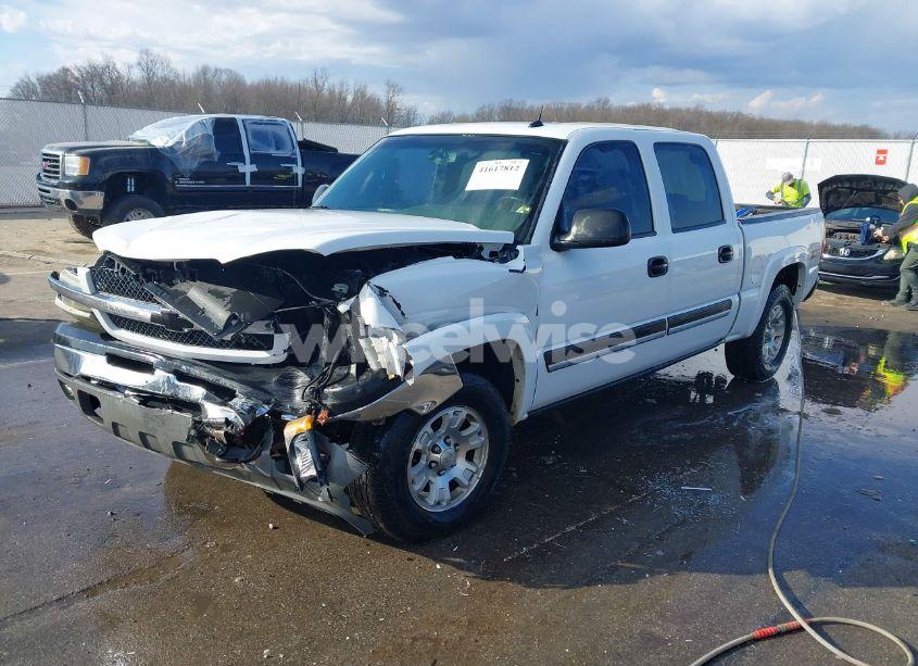 Photo 2 of 2004 Chevrolet Silverado 1500 Z71 (VIN 2GCEK13T541343313)