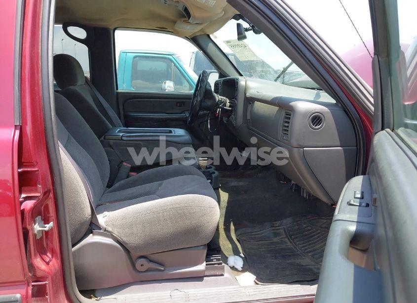 Photo 5 of 2005 Chevrolet Silverado 1500 LS (VIN 2GCEK13T551143145)