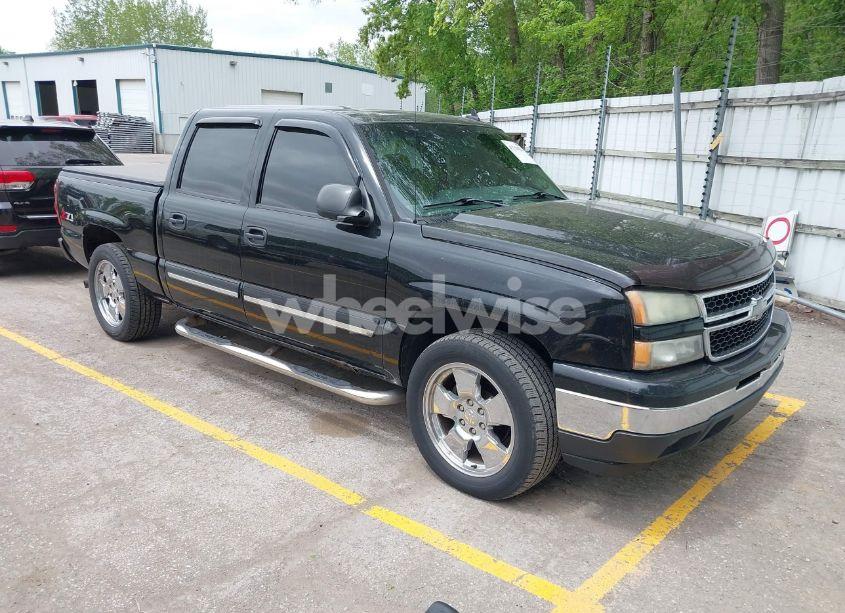 2006 Chevrolet Silverado 1500 LS/LT1/LT2/LT3 (VIN 2GCEK13T561356470) main photo