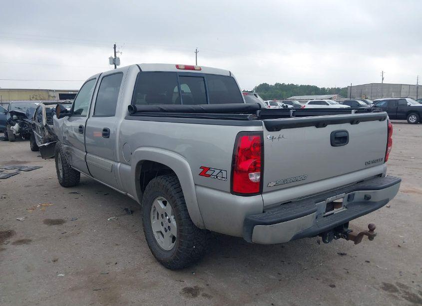 Photo 3 of 2005 Chevrolet Silverado 1500 Z71 (VIN 2GCEK13T651373888)