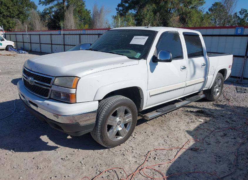 Photo 2 of 2006 Chevrolet Silverado 1500 LT3 (VIN 2GCEK13T661148453)