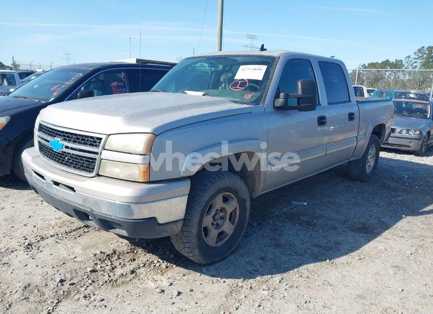 Photo 2 of 2006 Chevrolet Silverado 1500 LT1 (VIN 2GCEK13T661211745)
