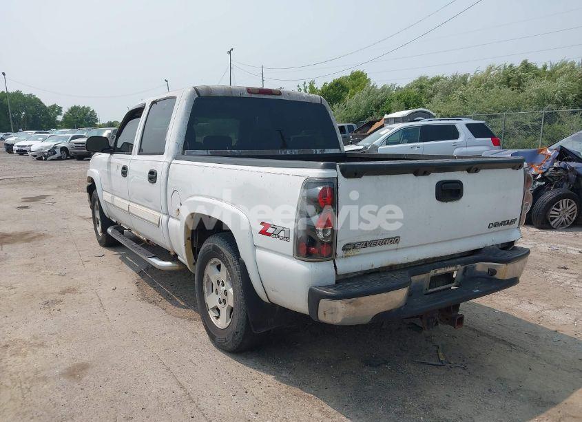 Photo 3 of 2005 Chevrolet Silverado 1500 Z71 (VIN 2GCEK13T751117758)