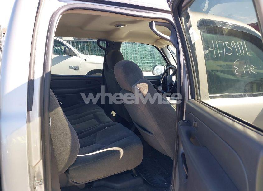 Photo 8 of 2005 Chevrolet Silverado 1500 Z71 (VIN 2GCEK13T751118246)