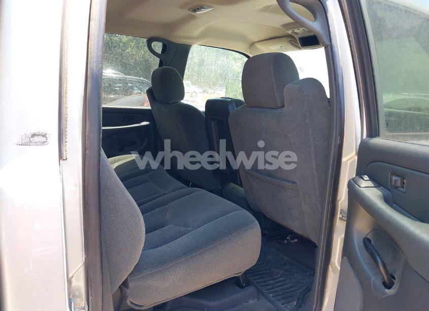 Photo 8 of 2005 Chevrolet Silverado 1500 LS (VIN 2GCEK13T751384088)