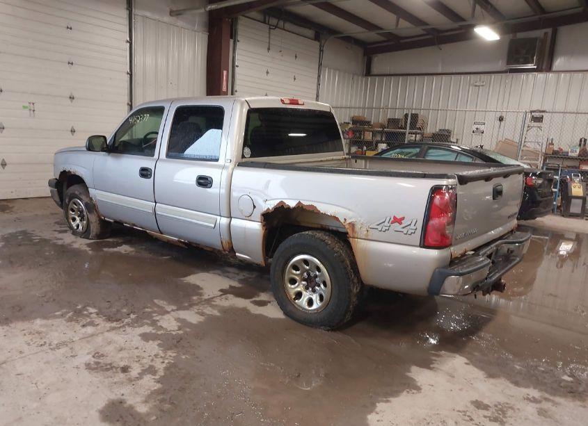 Photo 3 of 2005 Chevrolet Silverado 1500 LS (VIN 2GCEK13T751384494)