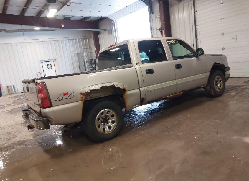 Photo 4 of 2005 Chevrolet Silverado 1500 LS (VIN 2GCEK13T751384494)