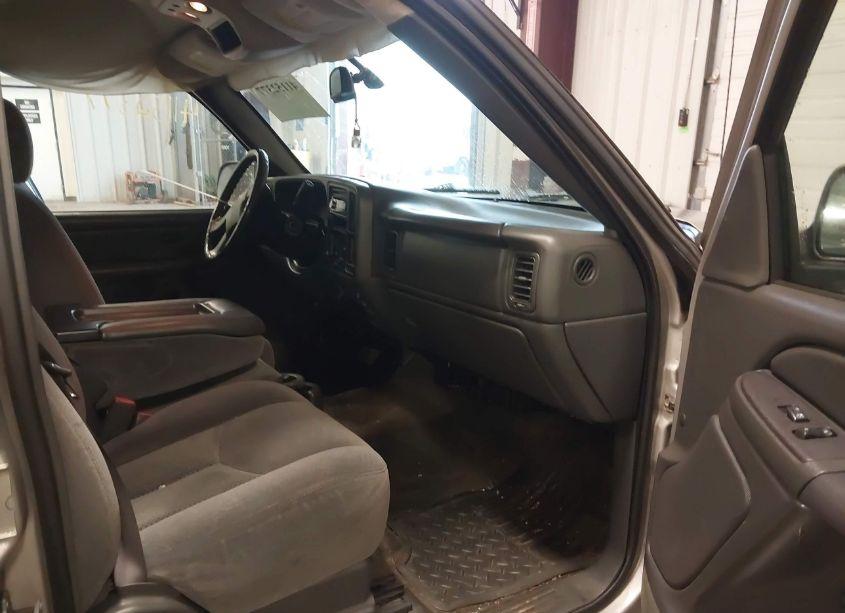 Photo 5 of 2005 Chevrolet Silverado 1500 LS (VIN 2GCEK13T751384494)